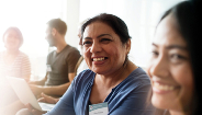 grupo de personas sonriendo grupo de personas sonriendo